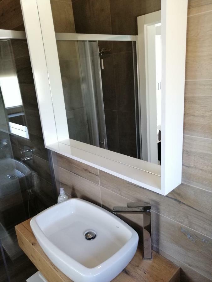 Villa Orao Kaštel Novi エクステリア 写真
