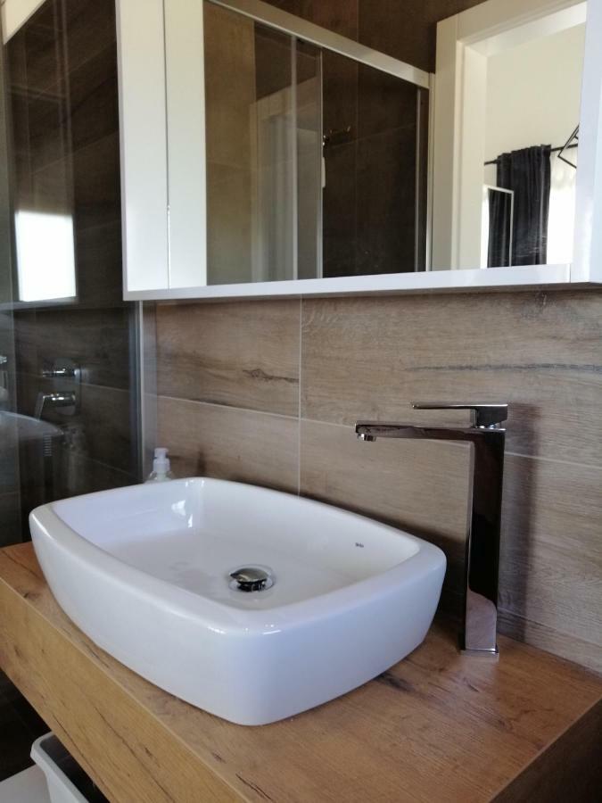 Villa Orao Kaštel Novi エクステリア 写真
