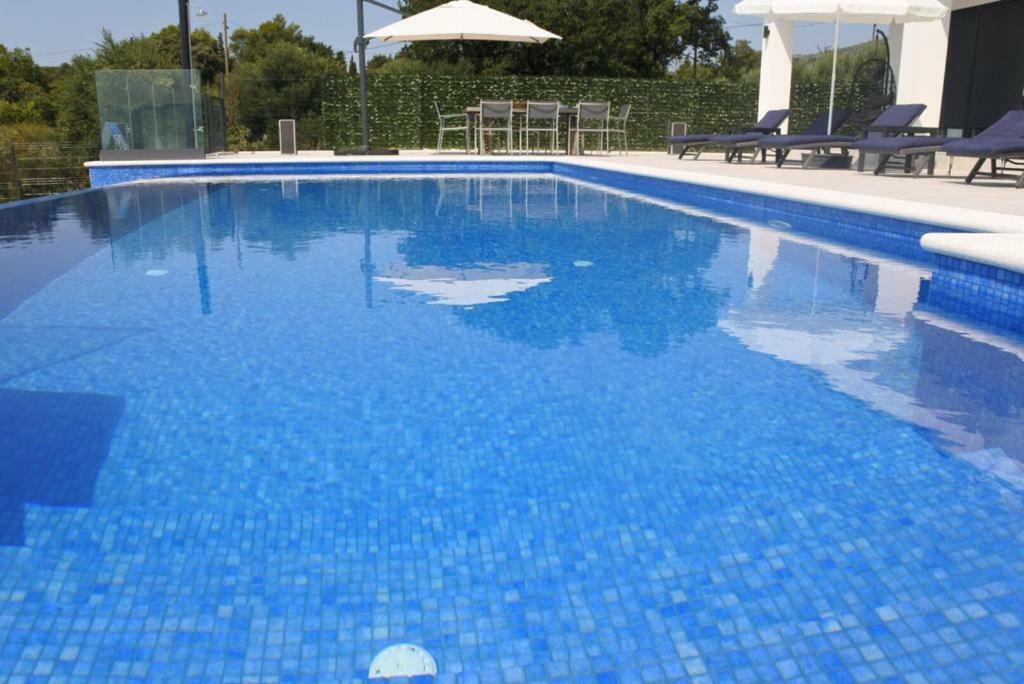 Villa Orao Kaštel Novi エクステリア 写真