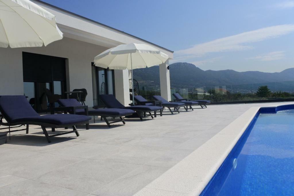 Villa Orao Kaštel Novi エクステリア 写真