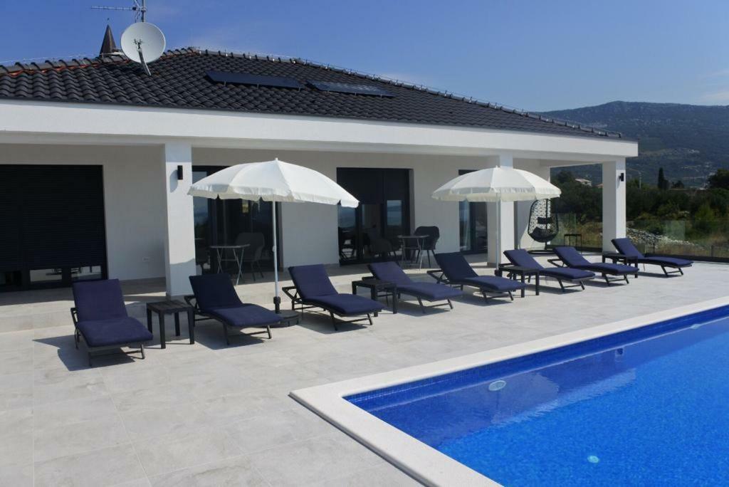 Villa Orao Kaštel Novi エクステリア 写真